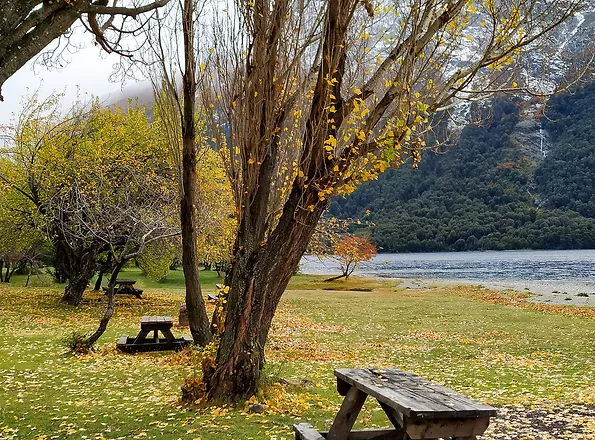Foto de Camping Los Baqueanos - Lago Gutiérrez - Bariloche en Complejo Los Baqueanos, Parque Nacional Nahuel Huapi, Ruta 40 Sur, San Carlos de Bariloche, Río Negro, Argentina